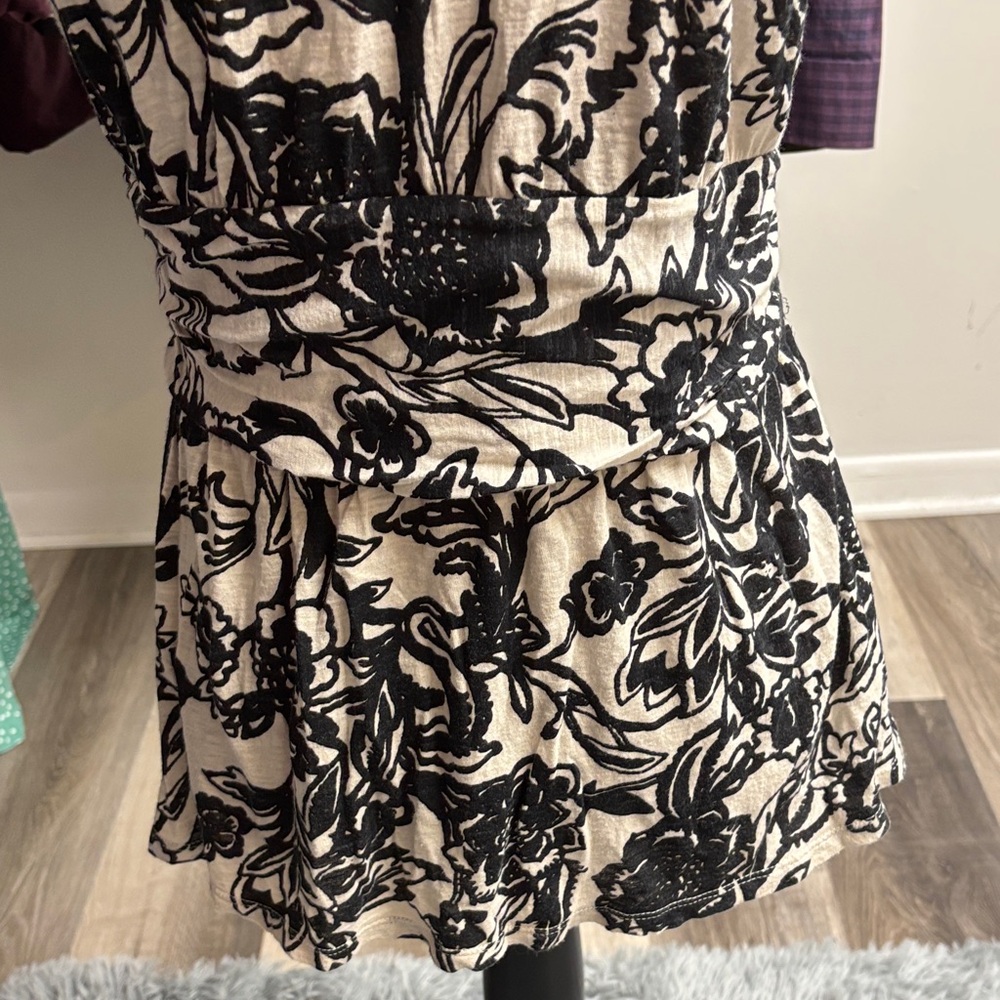 Y2K LOFT Black and Cream Floral Blouse - Picture 9 of 15